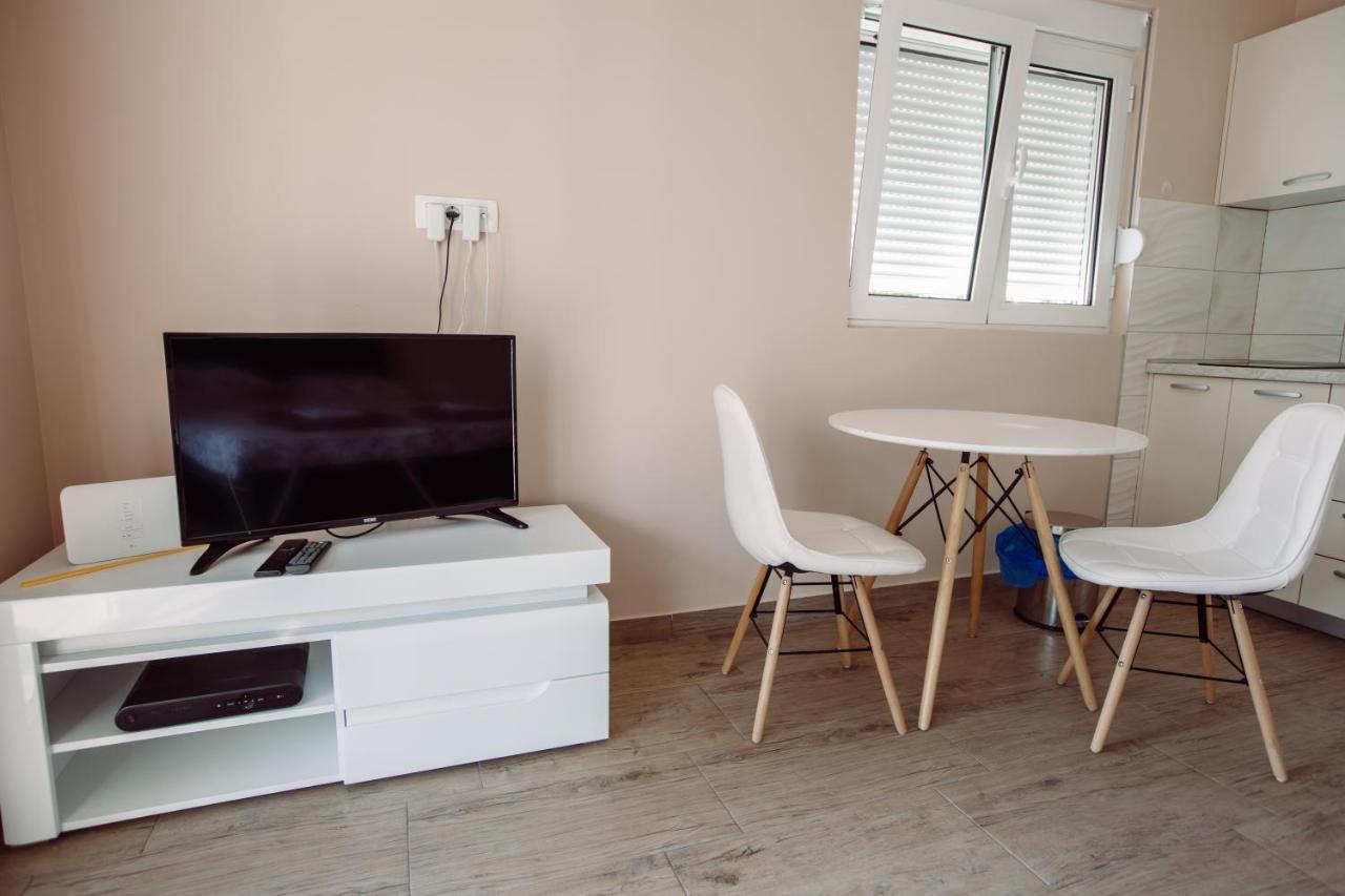 קוטור Apartmani Peko מראה חיצוני תמונה